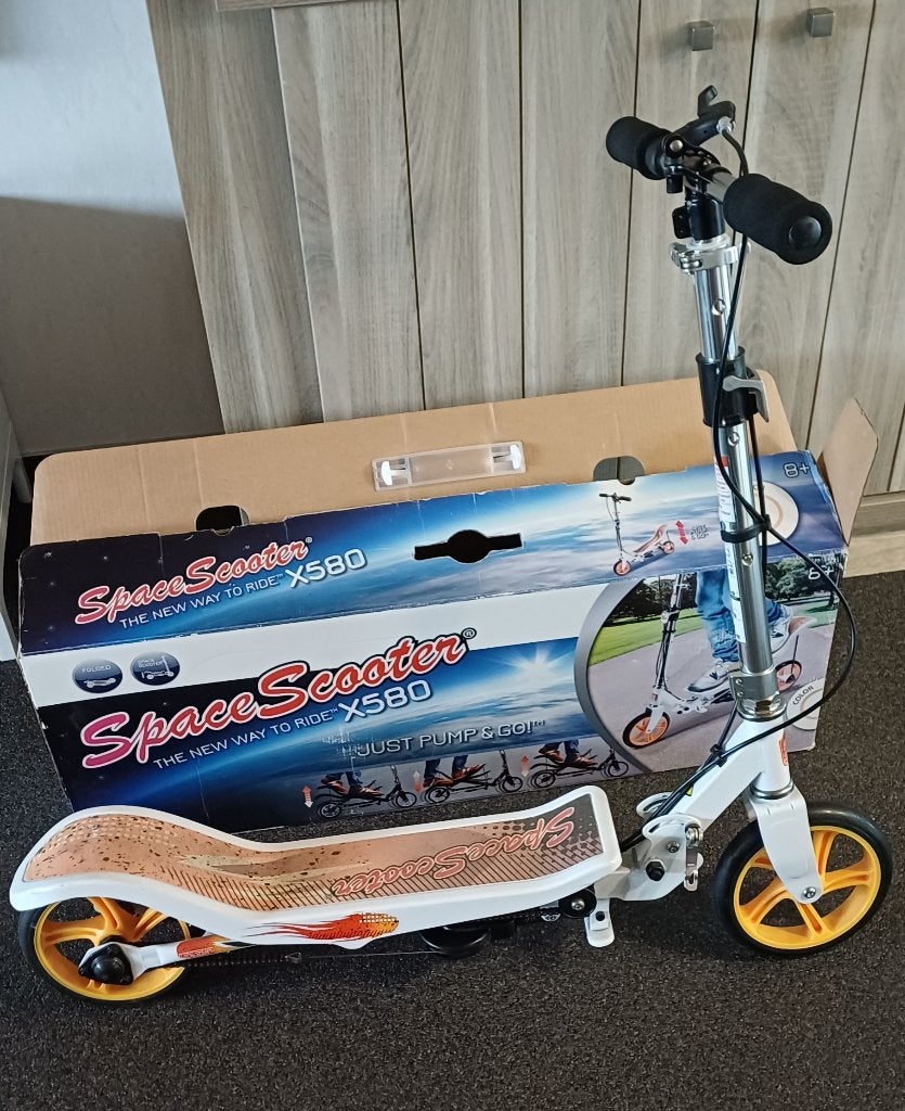 Spacescooter, Fietsen en Brommers, Ophalen, Zo goed als nieuw, Gewone step, Space Scooter