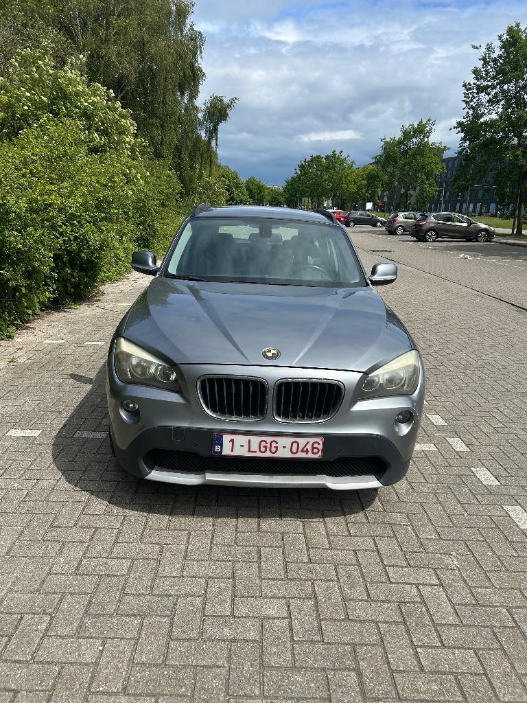 BMW X1 4x4 2.0 diesel, Autos, BMW, Achat, Boîte manuelle, Noir, 5 portes