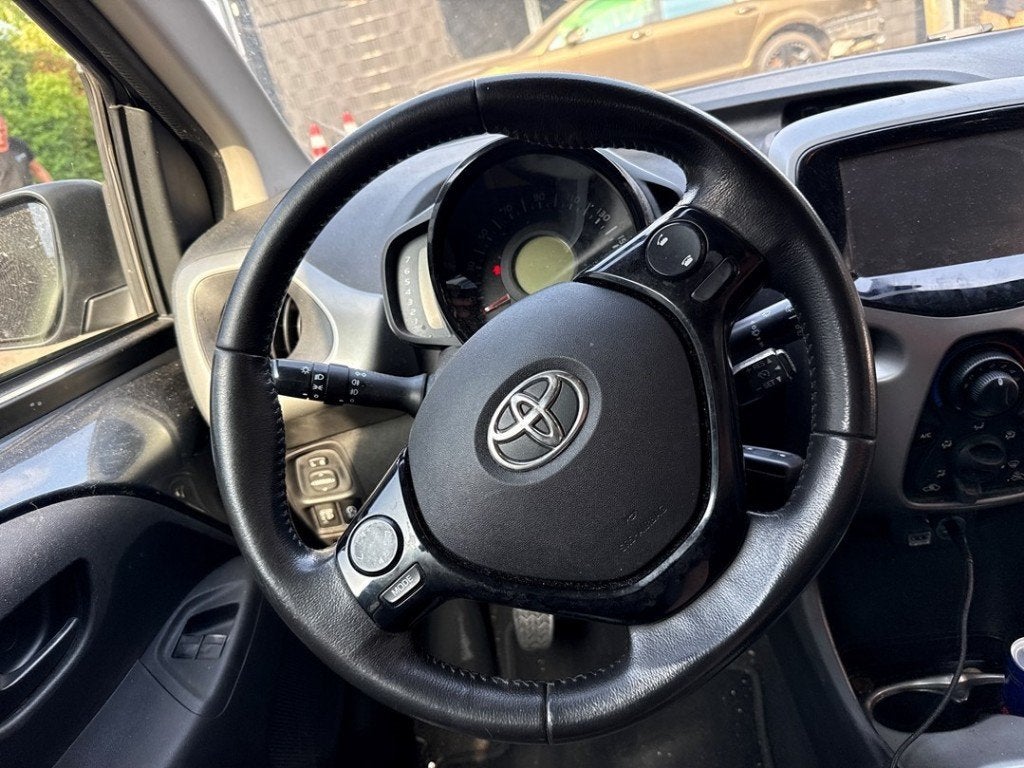 AIRBAG VOLANT Toyota Aygo (B40) (|451300H091B0|), Autos : Pièces & Accessoires, Kundenbetreuung@toyota.de, Toyota, Utilisé, Toyota-Allee 2
50858  Köln, DE