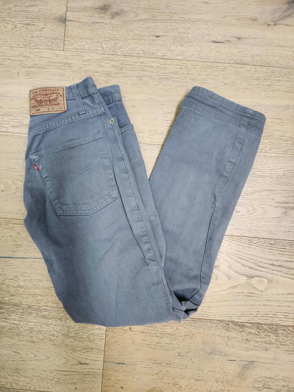 Jean Levi’s 501 Rare Made in USA Années 90 Gris – W30 L36, Vêtements | Hommes, Envoi, Porté, Gris, Autres tailles de jeans
