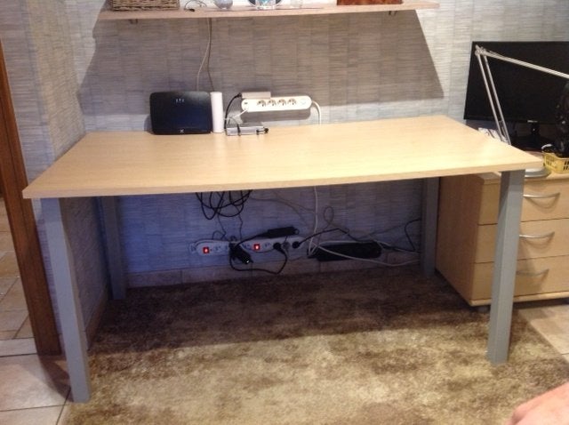 Bureaublad/ Tafelblad 150 x80 in wit fineer met poten, Ophalen, Zo goed als nieuw, Wit, Hout