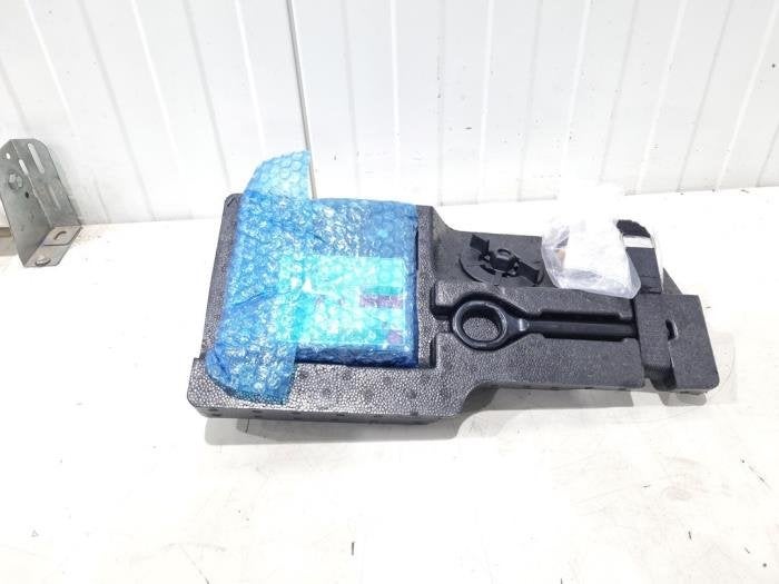 Kit de réparation pneus d'un Hyundai Bayon, -, 3 mois de garantie, Utilisé, Hyundai