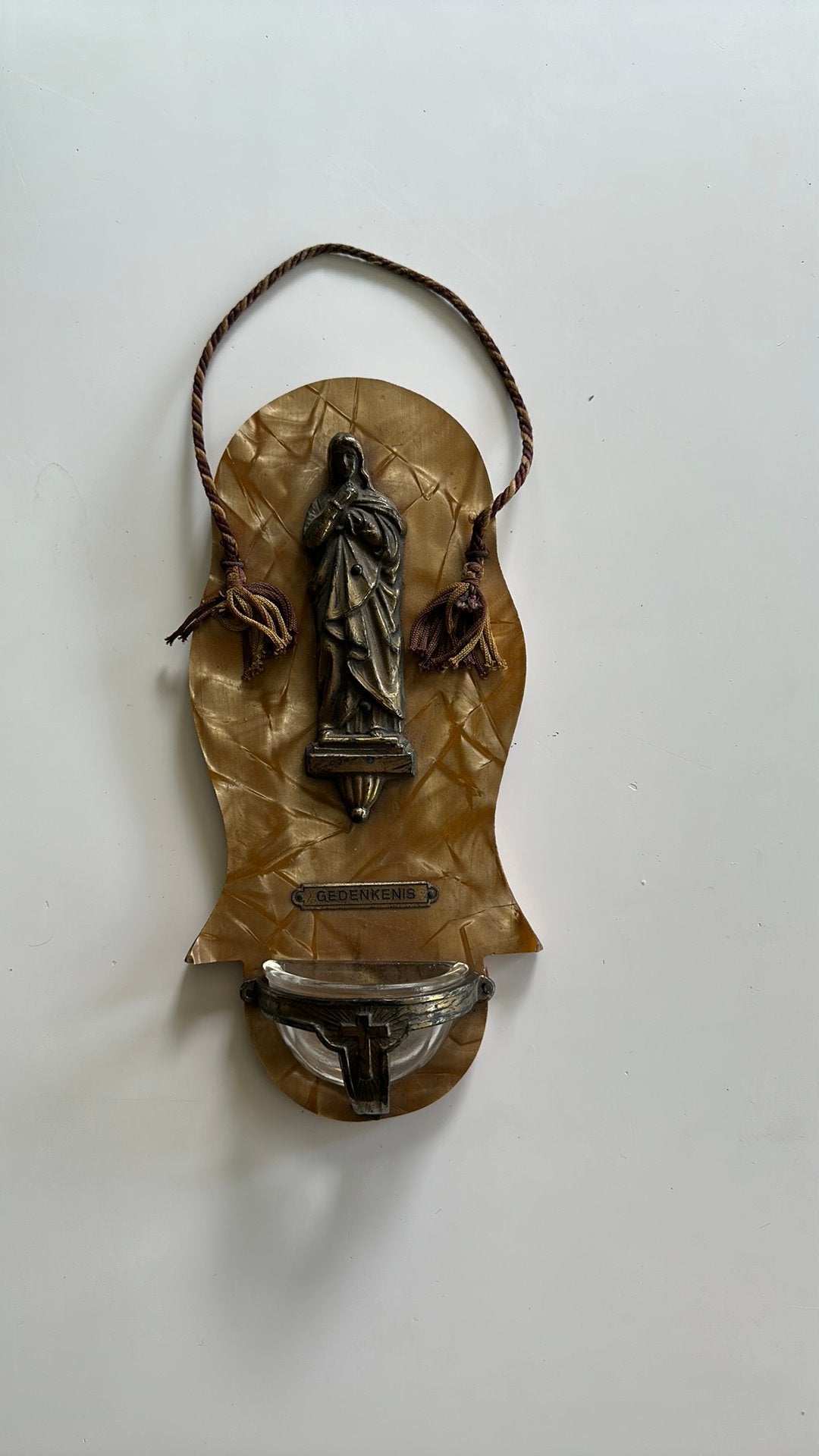 Bol à eau bénite catholique antique, Enlèvement ou Envoi