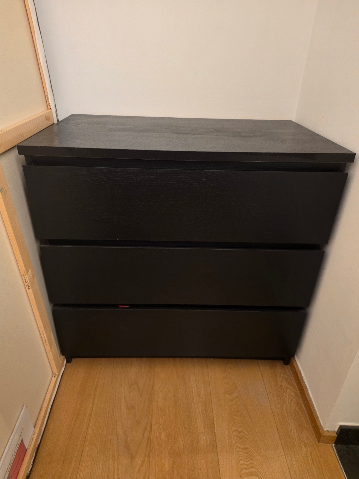 Mooie set zwarte IKEA kasten: 2x MALM ladekast + BESTÅ opber, Antiek en Kunst, Ophalen