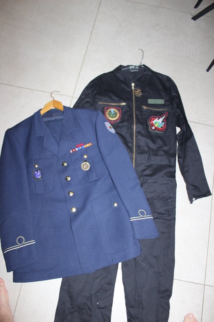 Exceptionnel ensemble: adj. force aérienne belge années 80, Enlèvement ou Envoi, Armée de l'air, Vêtements ou Chaussures
