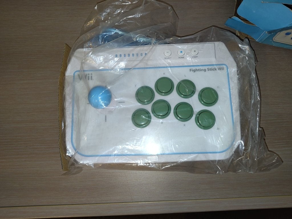 Fighting Stick Wii - Arcade Stick, Ophalen of Verzenden, Zo goed als nieuw, Hori force feedback