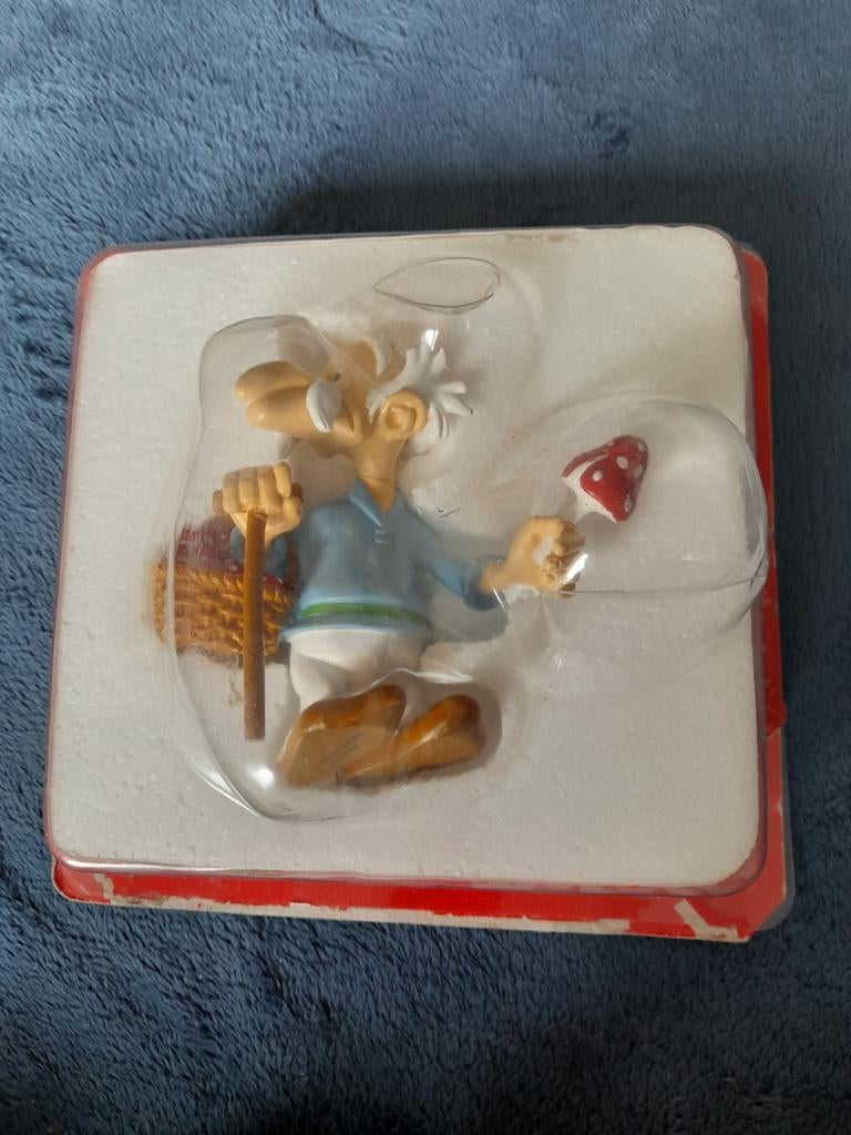 Figurine du personnage agecanonix, Enlèvement