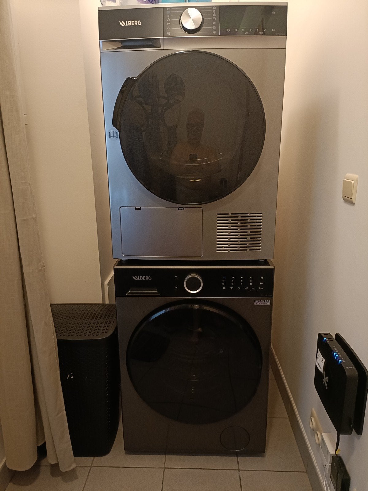 Wasmachine 8 kg. & droger merk VALBERG 2 MAANDEN!!, Ophalen
