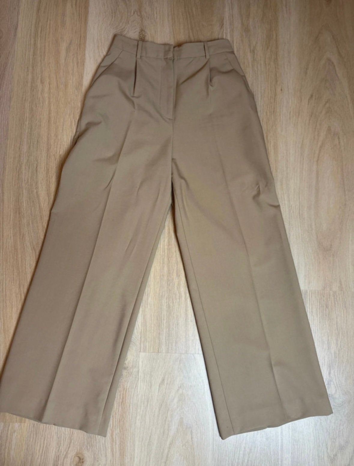 Geklede wijde broek als nieuw zonder prijskaartje, Kleding | Dames, Verzenden, Zo goed als nieuw, Maat 36 (S), Beige