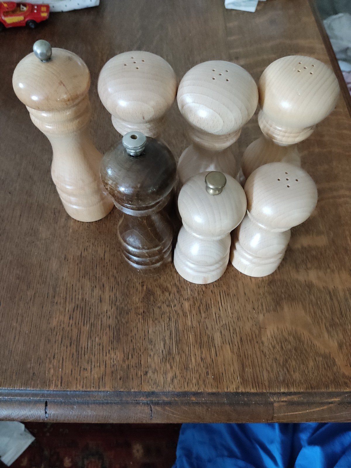 Zout en peper molens, Ophalen