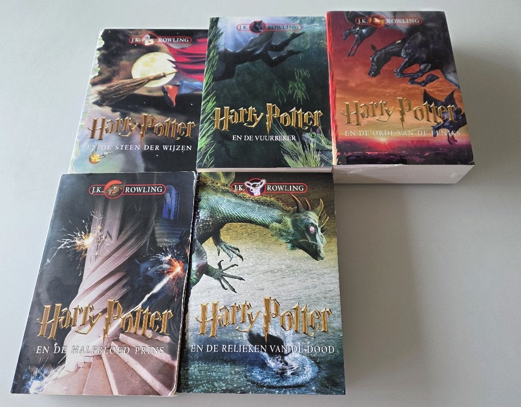 Fantasy boeken : 5 Harry Potter en de 3 Grijze Jager, Boeken, Fantasy, Ophalen of Verzenden