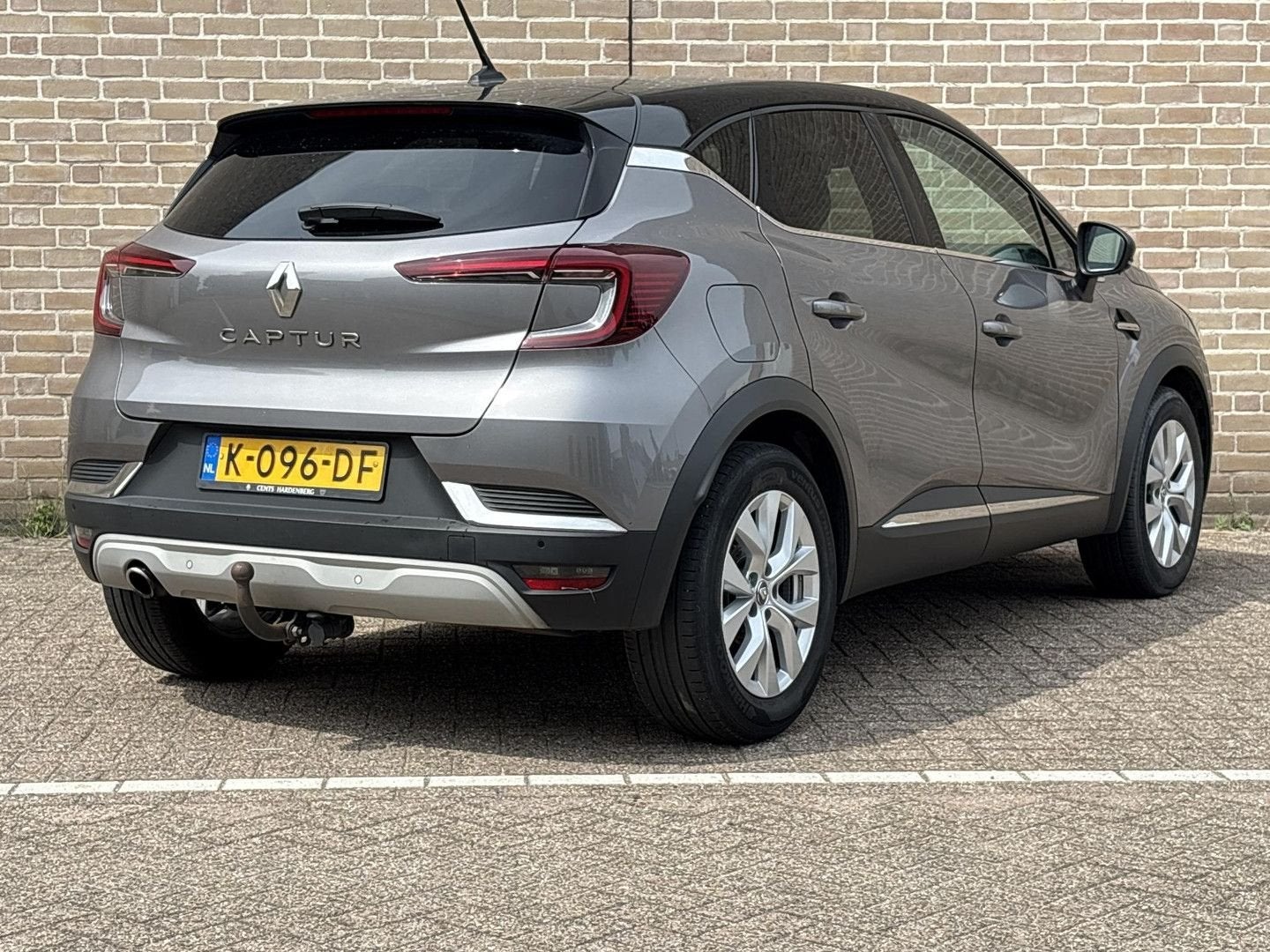 Renault Captur 1.0 TCe 100 Intens | € 8.200,- NETTO!, Autos, Renault, Argent ou Gris, Achat, 135 g/km, Entreprise