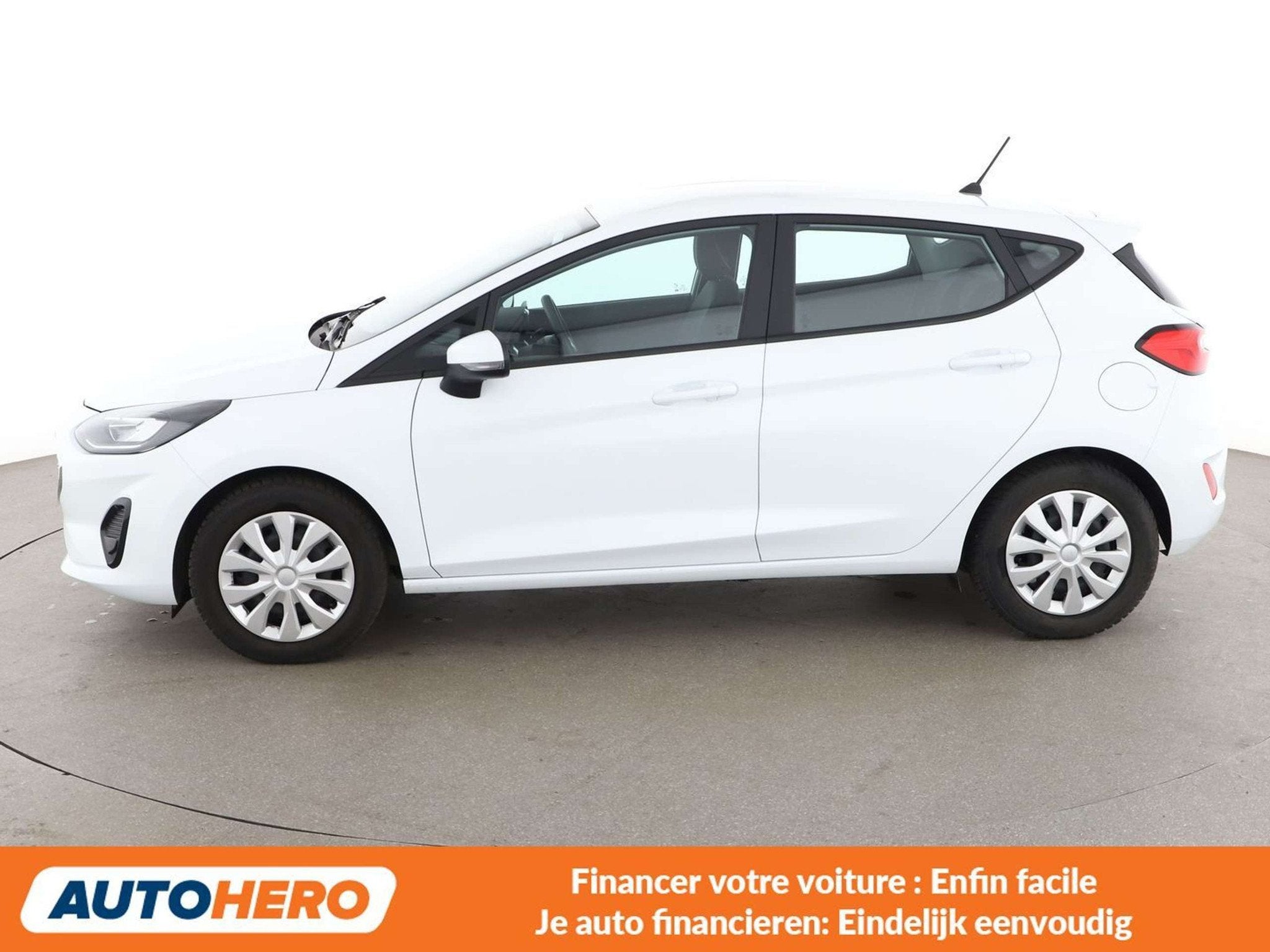 Ford Fiesta 1.0 EcoBoost Cool&Connect (bj 2023), Auto's, Stof, Gebruikt, Wit, https://public.car-pass.be/vhr/2d338a88-91dc-496e-9f41-3e46e4c3ebbd