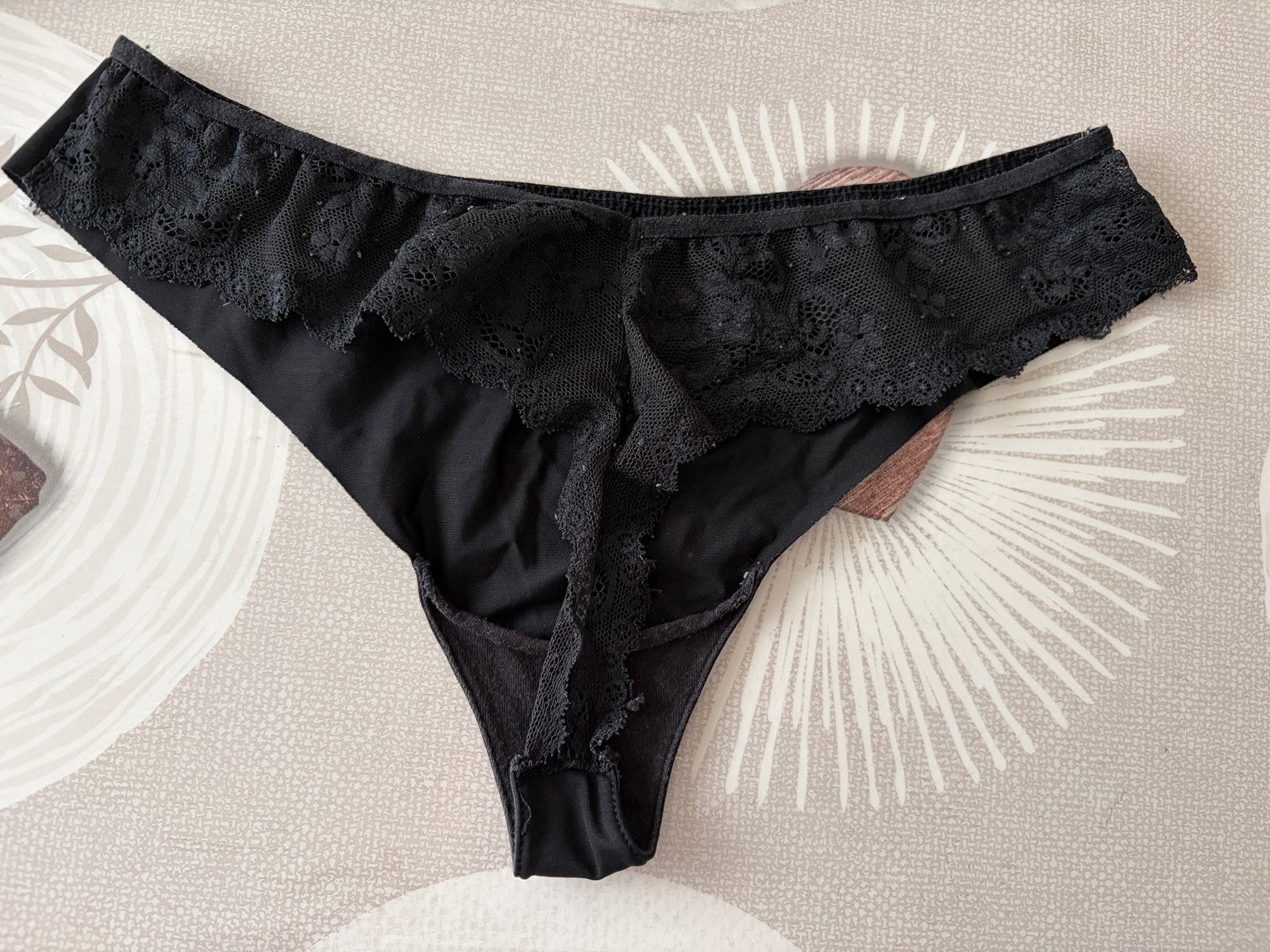 Thanga/Braziliaans slipje zwart kant+gladde stof S/M, Kleding | Dames, Ondergoed en Lingerie, Ophalen of Verzenden, Zwart