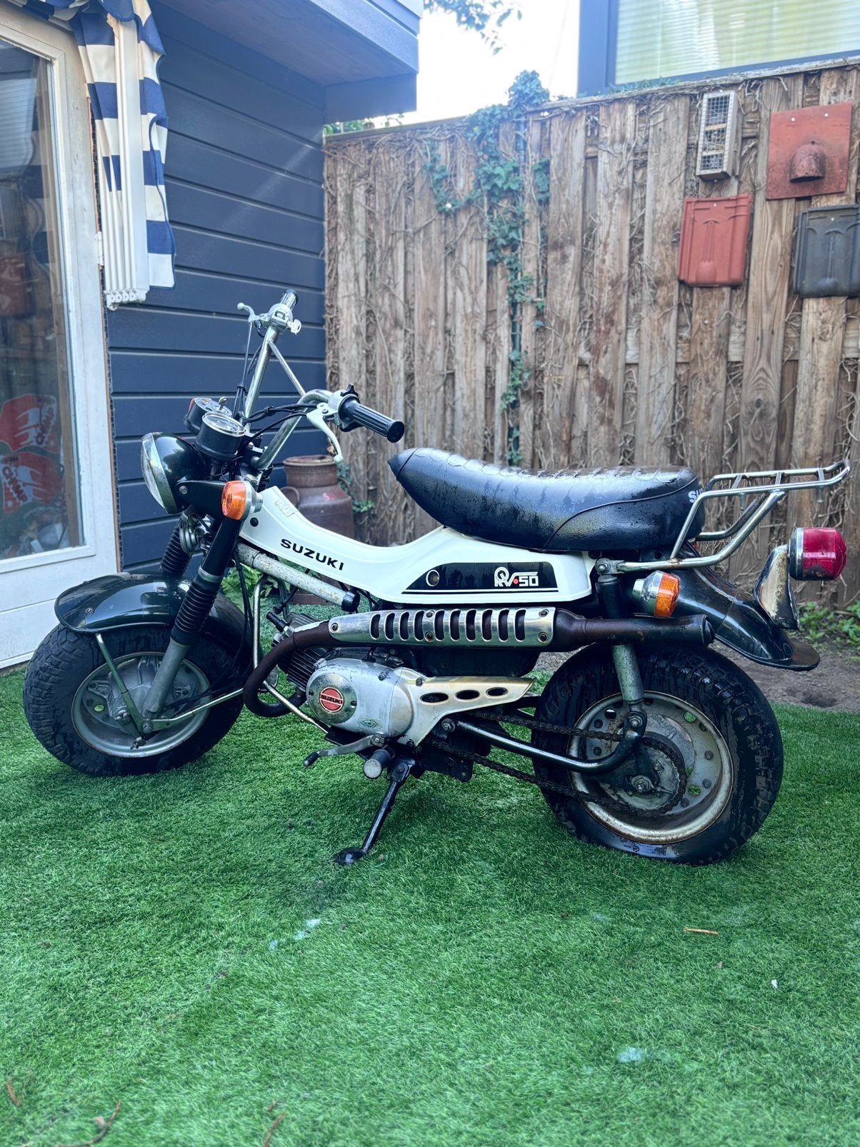 Suzuki RV 50 1974 Japans, Vélos & Vélomoteurs, Cyclomoteurs | Oldtimers & Ancêtres, Autres marques, 4 vitesses, Enlèvement ou Envoi