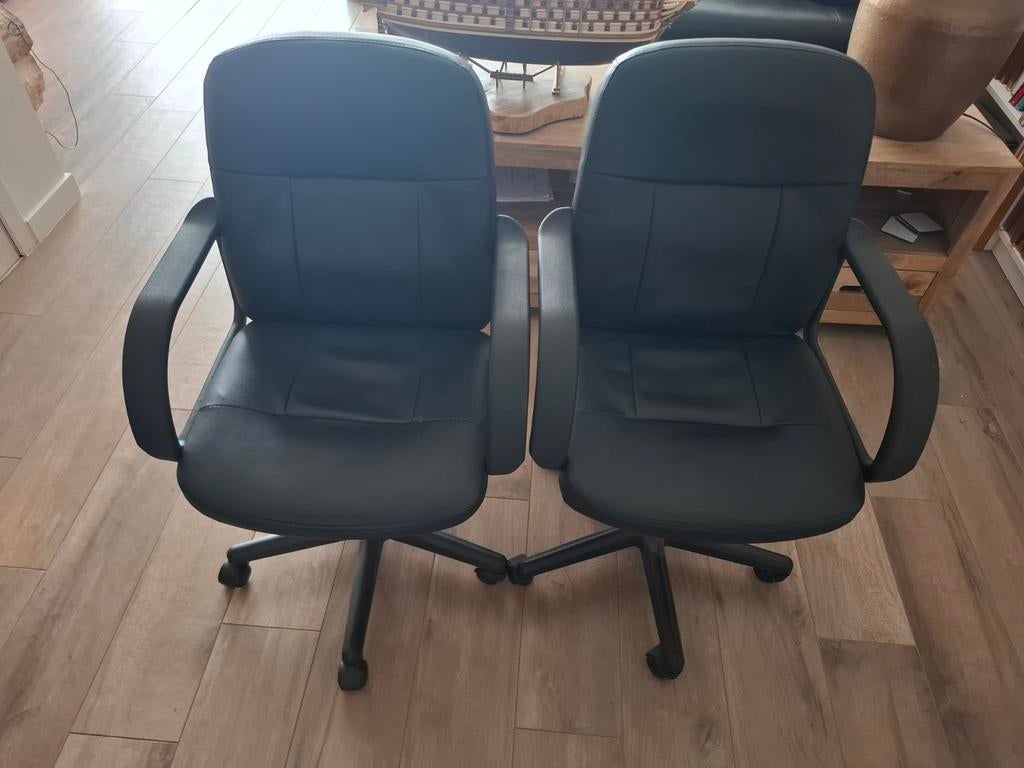 Chaises de bureaux, Enlèvement