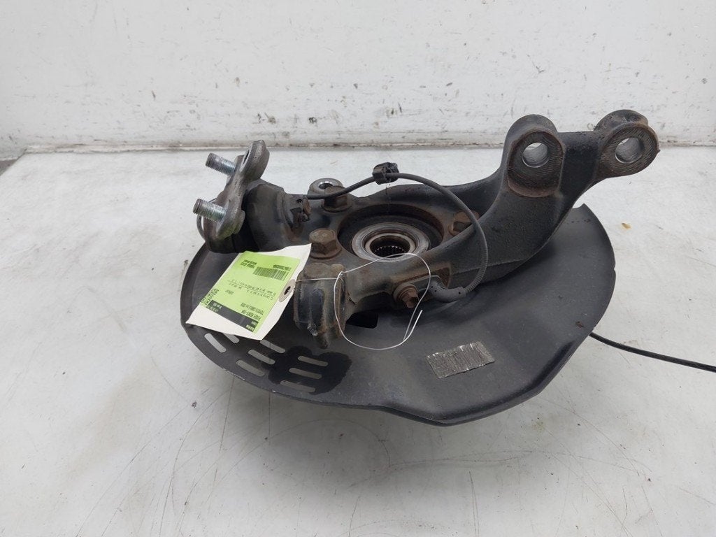 FUSEE RECHTS VOOR Toyota Corolla (E21) (|4321102420|), Dhr. J. Ham, Gebruikt, Administratie@autoham.nl, Toyota