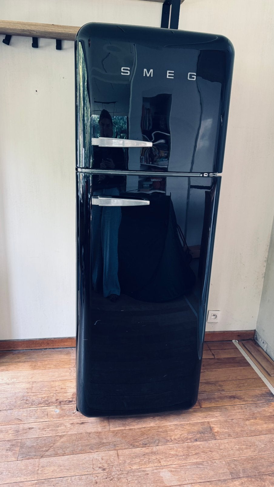 SMEG FAB30 Retro Koelkast + SMEG Waterkoker – Zwart, Elektronische apparatuur, Koelkasten en IJskasten, Ophalen, Gebruikt, Met vriesvak