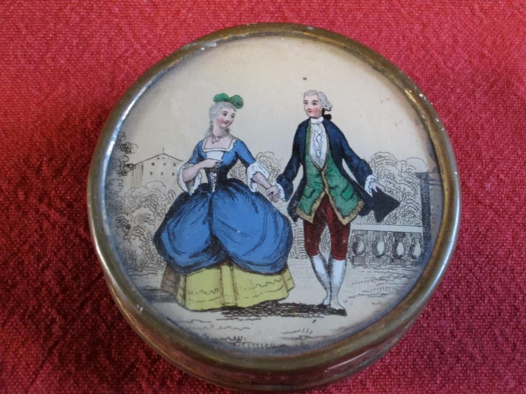 Zeer oude kleine poederdoos om te restaureren, Ophalen of Verzenden