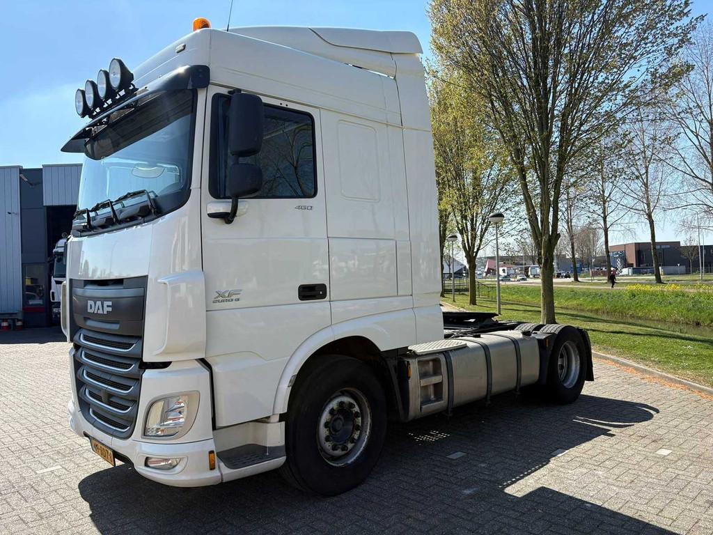 Daf - XF 460 Space cab - Met PTO - Euro 6 - Vrachtwagen, Auto's, Vrachtwagens, Euro 6, Overige brandstoffen, Bedrijf, DAF