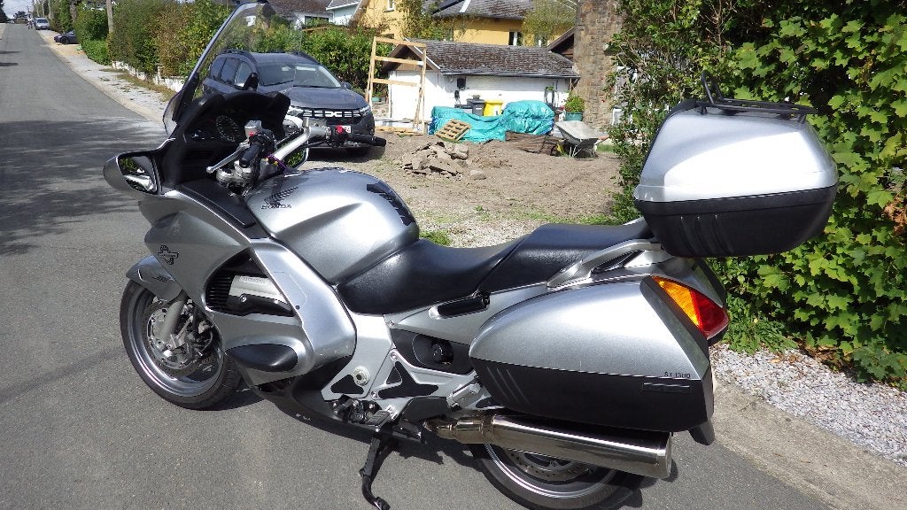 Moto Honda Pan European ST 1300, Motoren, Occasion, 4 cilinders, Motorrijbewijs A, Particulier