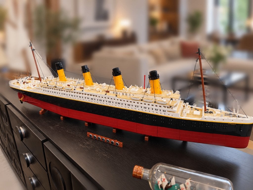 LEGO Titanic 10294 Iconen — 9090 stuks — 135 cm — gemonteerd, Verzamelen, Ophalen of Verzenden, Zo goed als nieuw, Motorboot, Schaalmodel