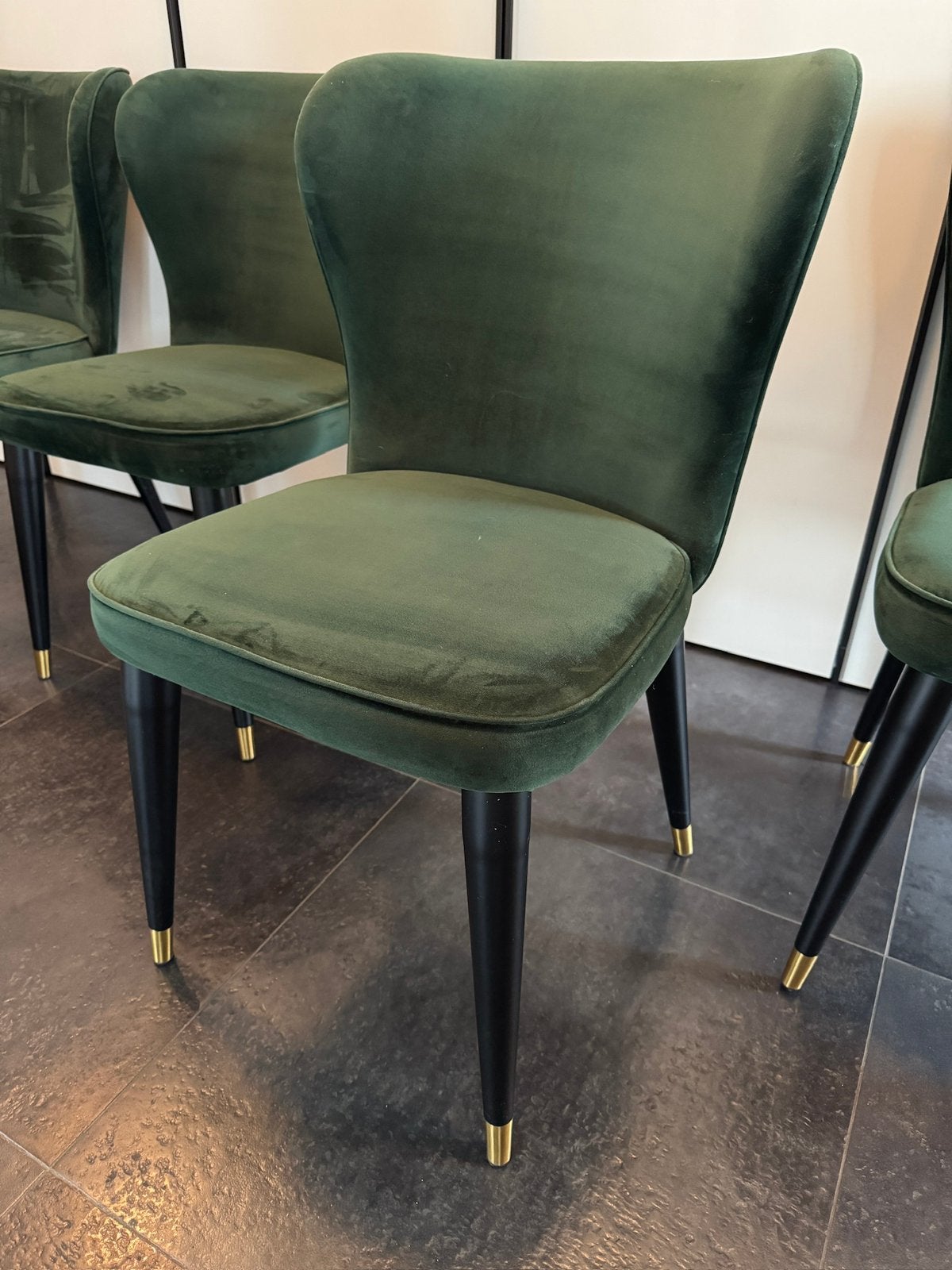 4x Westwing Collection Fauteuil «Cleo» en velours vert foncé, Maison & Meubles, Chaises, Utilisé, Quatre, Métal, Autres matériaux