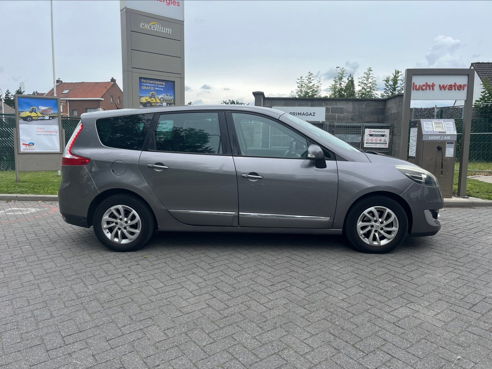 Renault Scenic 1.5Dci 2012/203000 km, Achat, Entreprise, https://public.car-pass.be/vhr/2c140497-af69-45f0-9887-31dab2a16849, Capteur de lumière