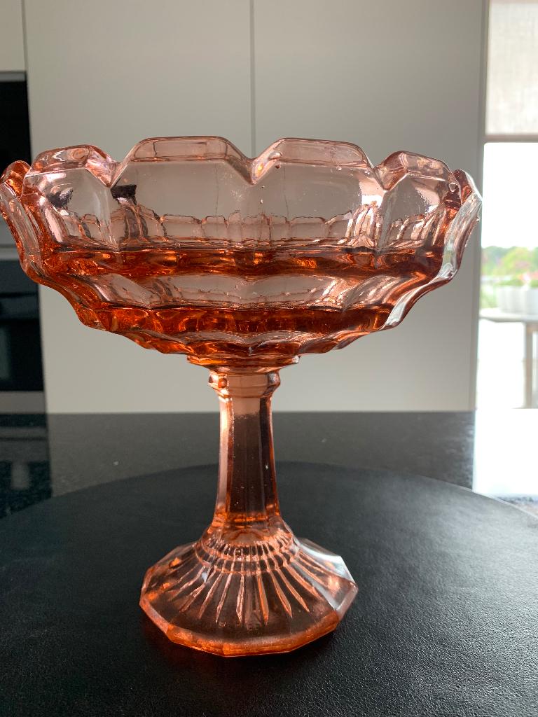 Vintage Roze Glazen Schaal op Voet - Rosalin - Jaren '50/'60, Ophalen of Verzenden, Kom(men), Effen, Glas