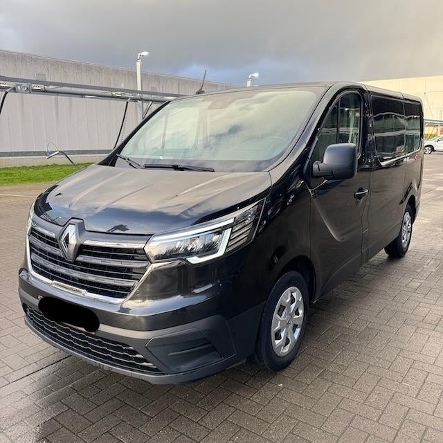 Renault Trafic Light Van. 2.0 2022. 60,000 kms, Voorwielaandrijving, Euro 6, Zwart, Particulier
