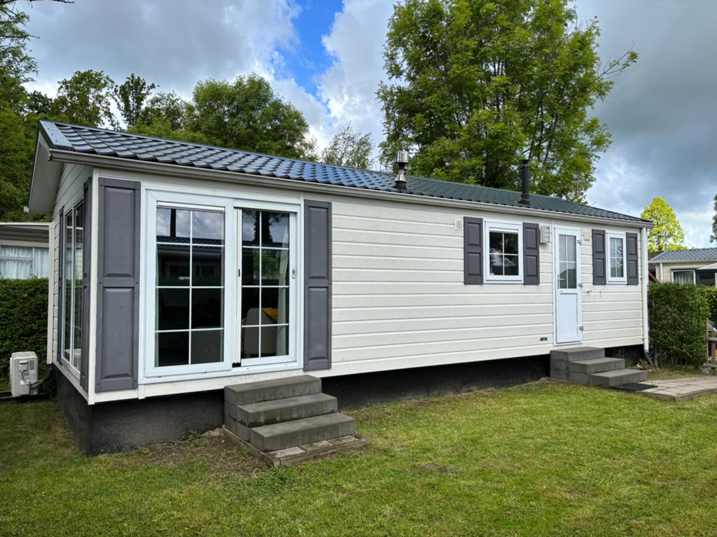 Te koop: Mooi instapklaar 4-pers. chalet in de Voerstreek, Caravans en Kamperen, Stacaravans, Tot en met 4