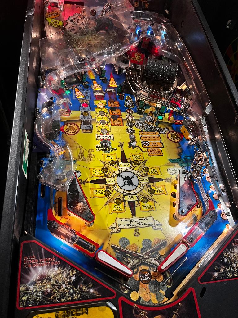 Pirates of the Caribbean, Verzamelen, Automaten | Flipperkasten, Ophalen, Stern, Zo goed als nieuw, Dot-matrix