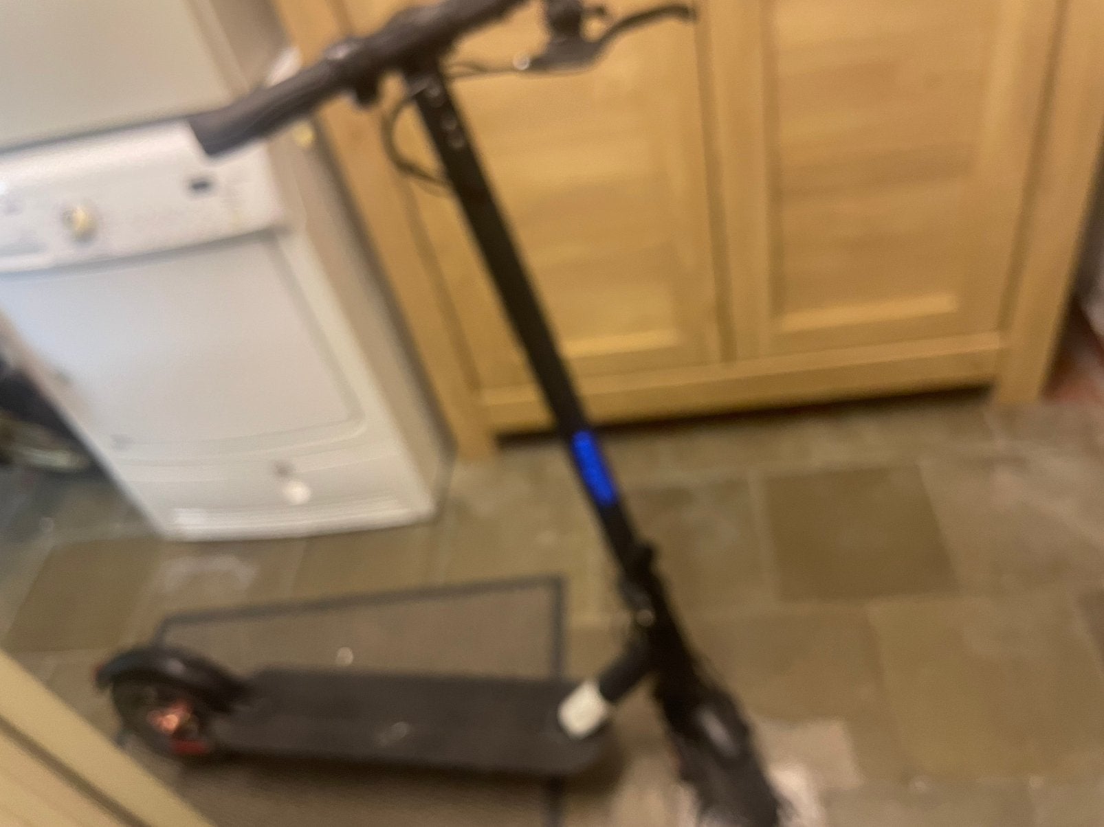 2 steps ( elektrische) met lader, Fietsen en Brommers, Steps, Ophalen, Gebruikt, Elektrische step (E-scooter)