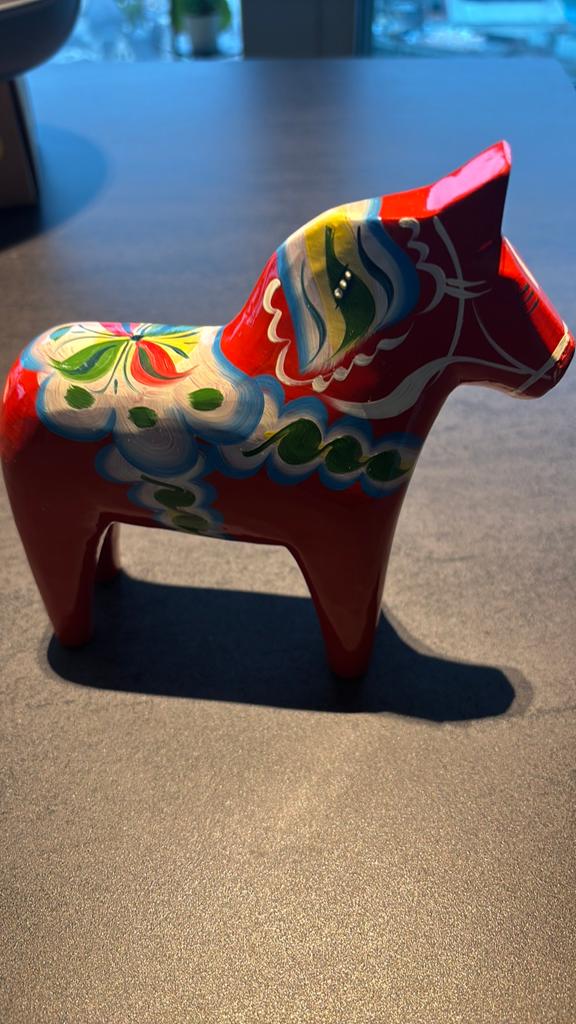 Nils Olsson dala horse, Ophalen