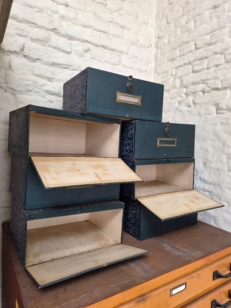 Franse archiefdozen, Ophalen