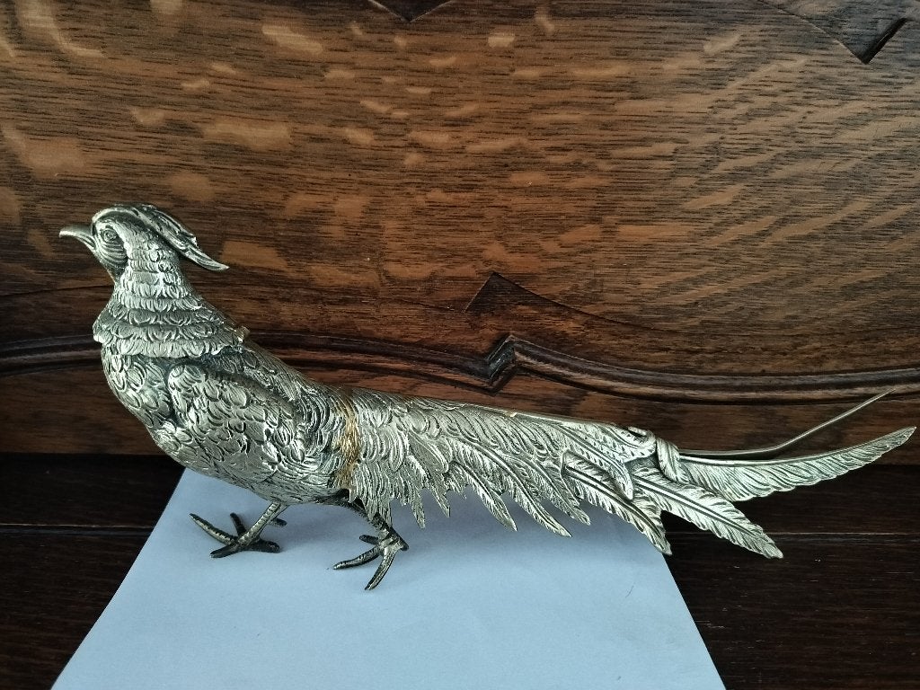 Faisan en étain, Ophalen