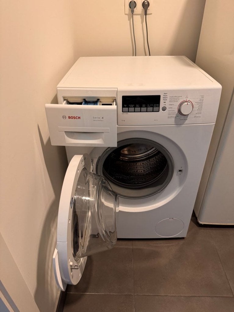 Bosch Serie 4 - Wasmachines (8 kg), Electroménager, 1200 à 1600 tours, 6 à 8 kg, 85 à 90 cm, Chargeur frontal