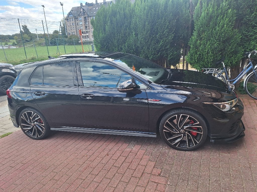 Vokswagen golf GTI sport noire, Auto's, 4 cilinders, 1984 cc, Alcantara, Zwart