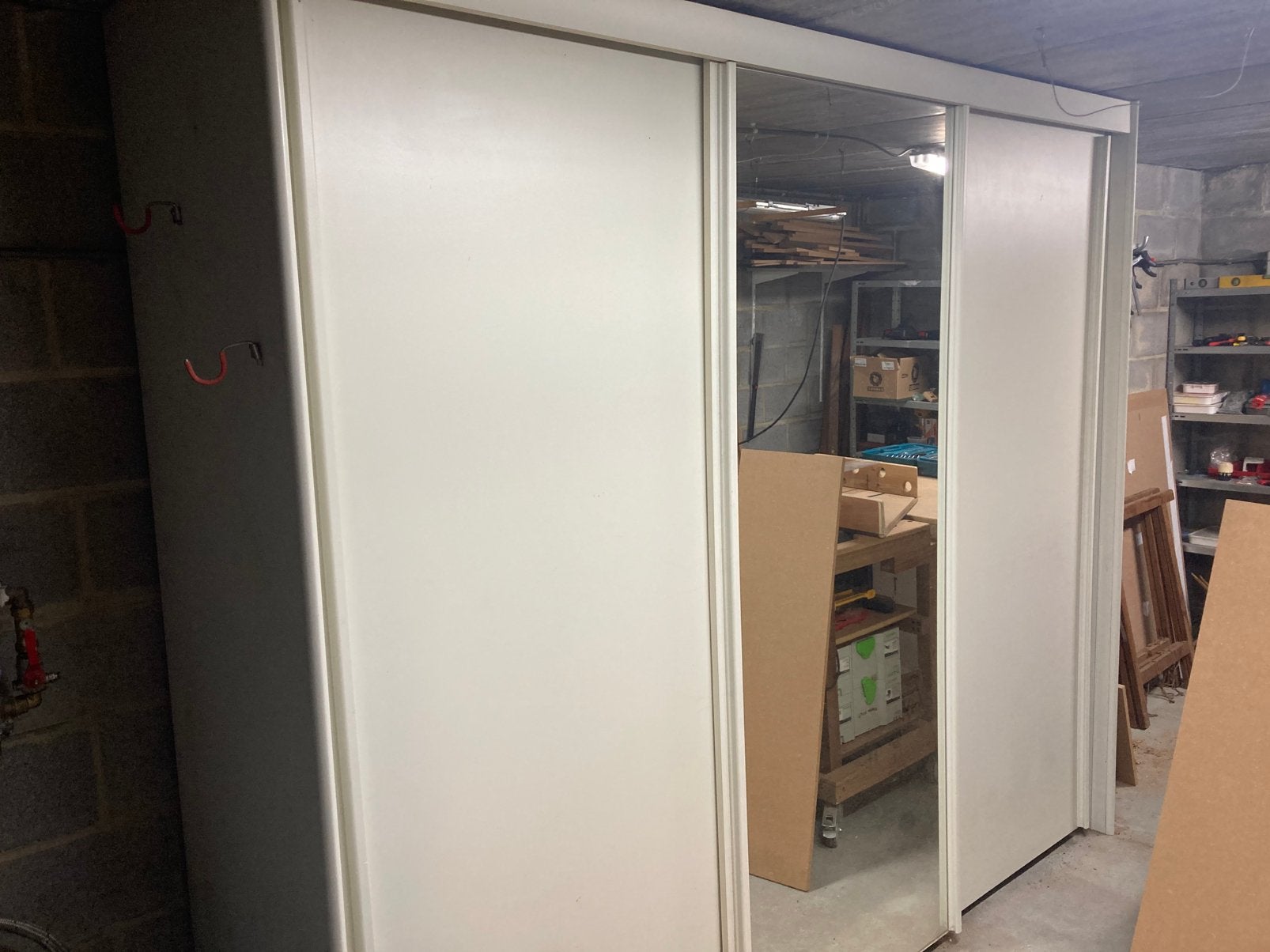 Armoire, 200 cm ou plus, Synthétique, Utilisé, 50 à 75 cm