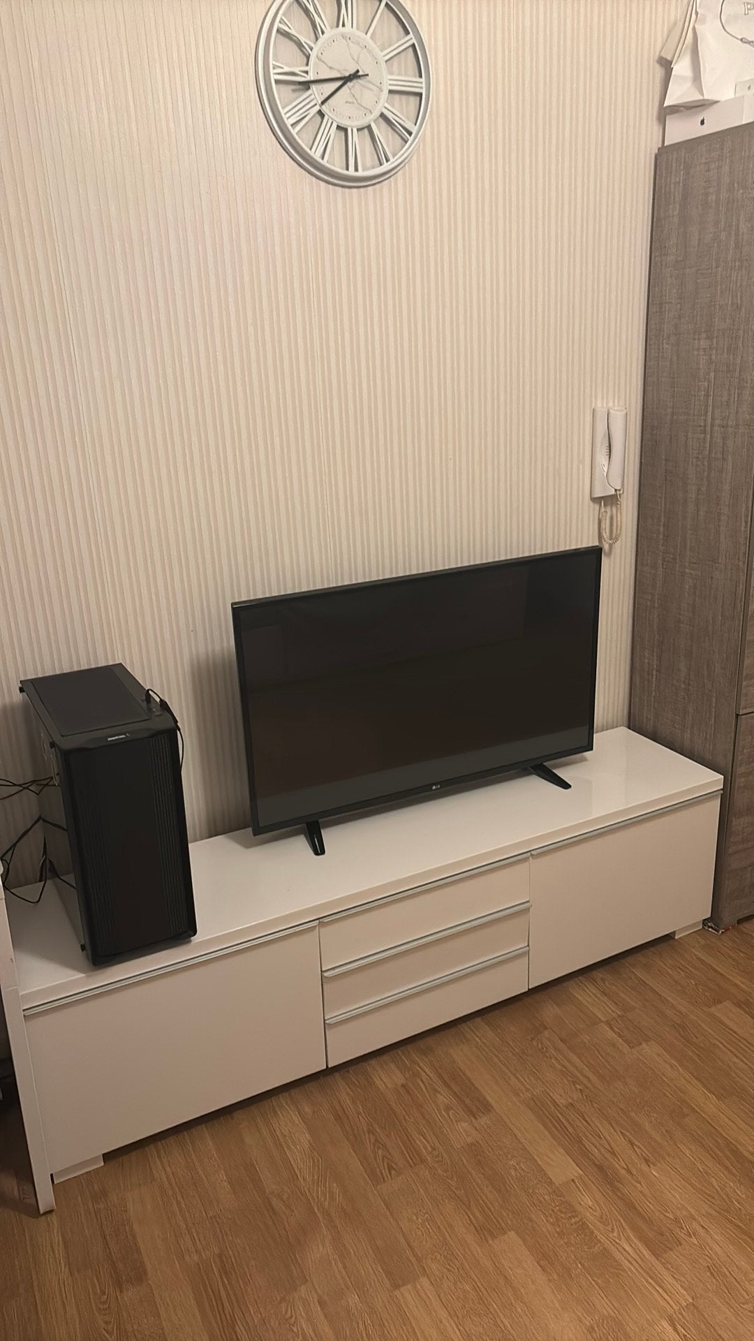 Meuble télé et Tv LG compris, Enlèvement, Comme neuf