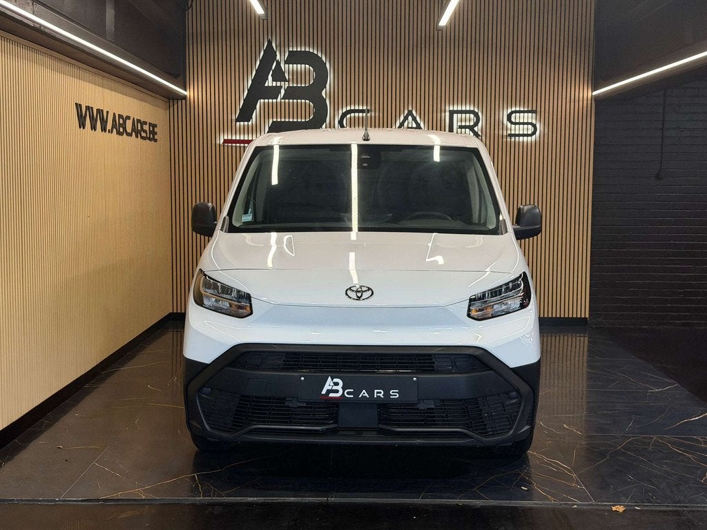 Toyota PROACE CITY 1.2E * 1 ER PROPRIO * UTILITAIRE * GRANTI, Auto's, Bestelwagens en Lichte vracht, Stof, Gebruikt, Euro 6, 1199 cc