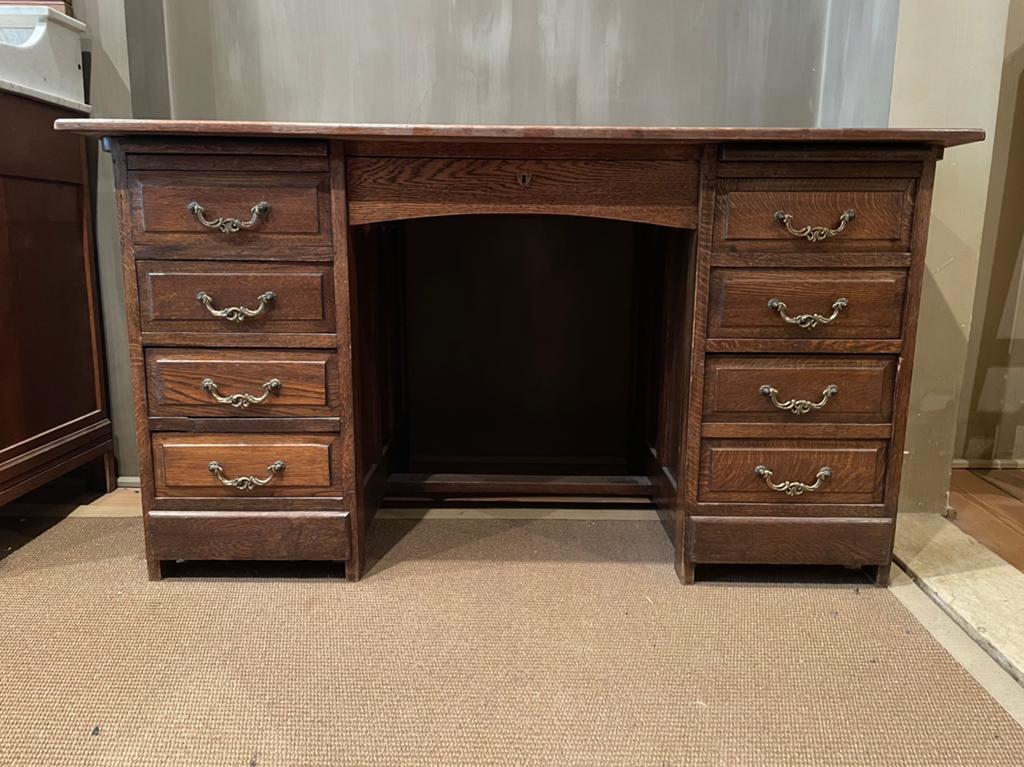 Antieke bureau, Enlèvement