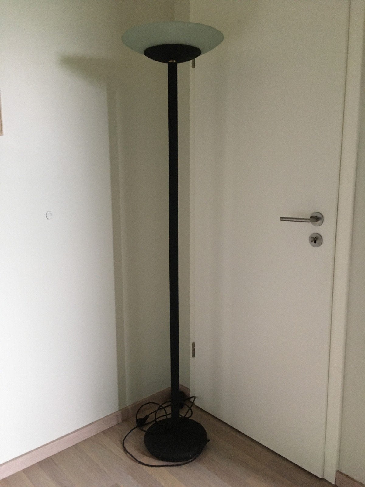 Lampe halogène economique  sur pied, Maison & Meubles, Enlèvement, Utilisé, Verre, 150 à 200 cm