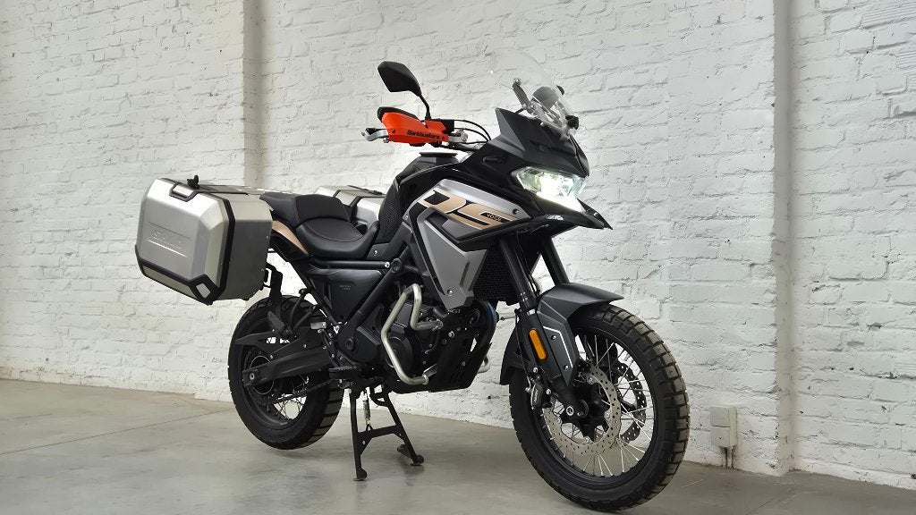 Suivez 650 DSX 2024 A2 8000 km sur Rotax @motomobilia, Entreprise, Occasion, Permis Moto A2 minimum, Voge