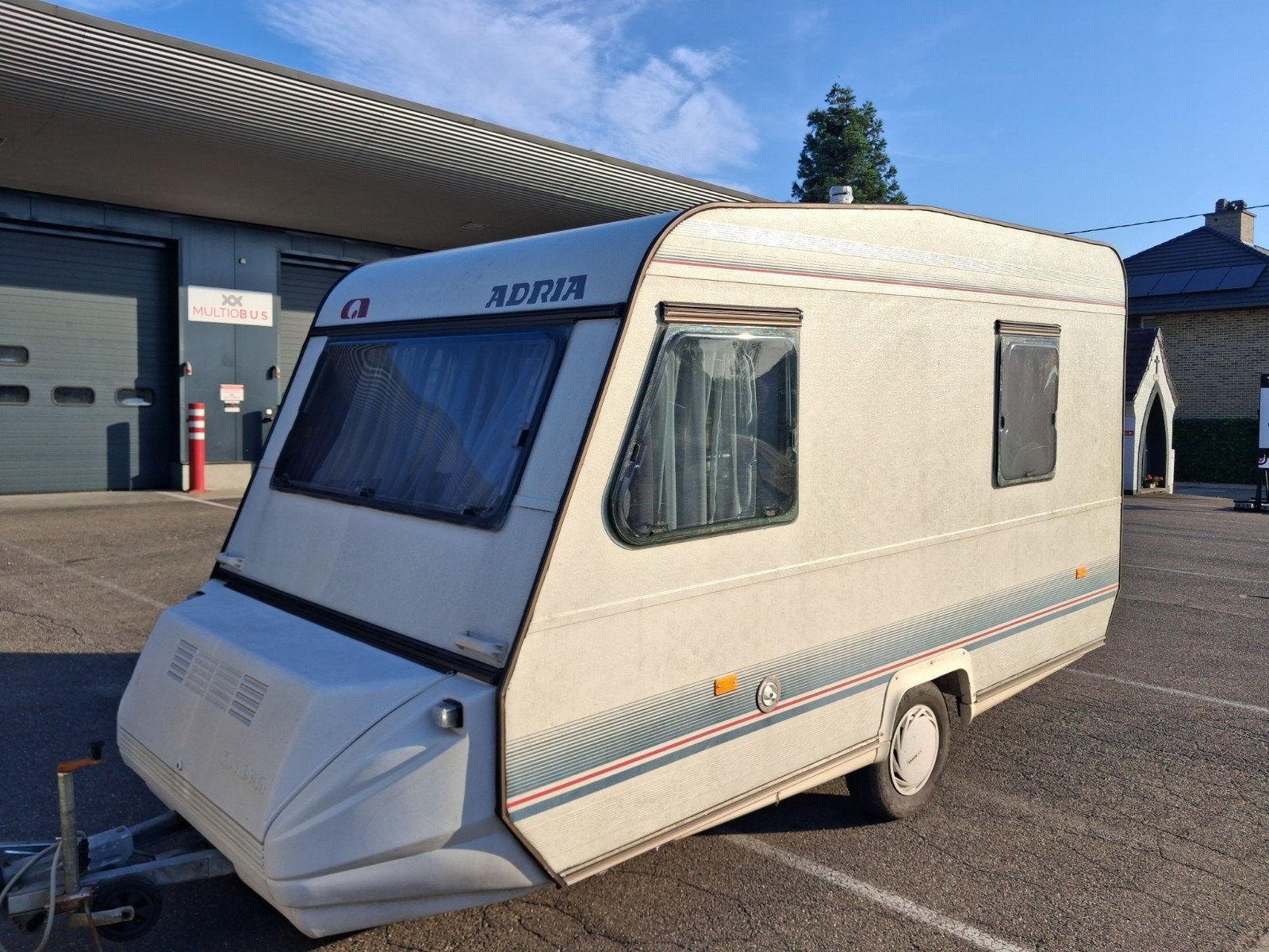 Caravan max 750kilo, controlevrij, Particulier, Adria