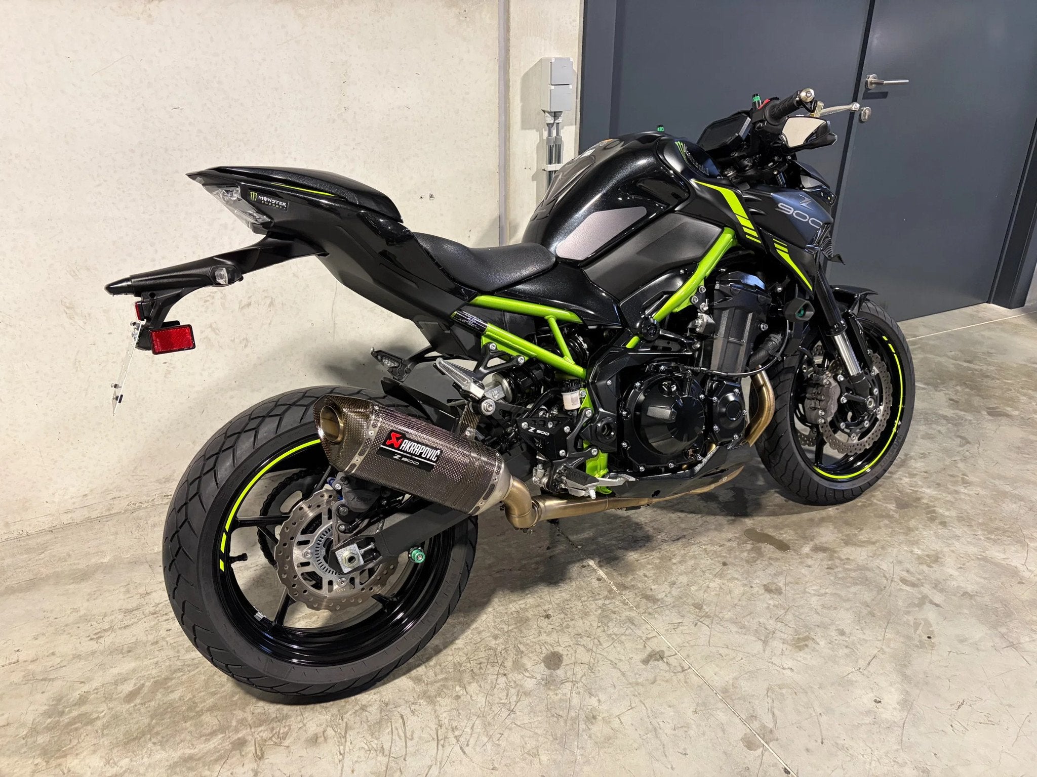 Kawasaki Z900 35kW met full exhaustsystem (bj 2022), Motoren, 900 cc, Overig, Handgeschakeld, 12 t/m 35 kW