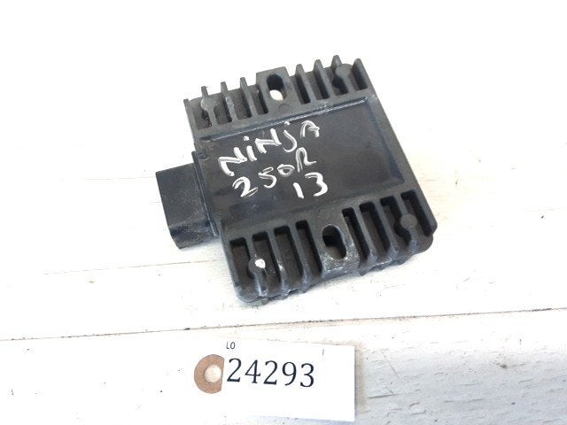 ninja 250R 2008 - 2012 Kawasaki Spanningsregelaar D1-53369, Motos