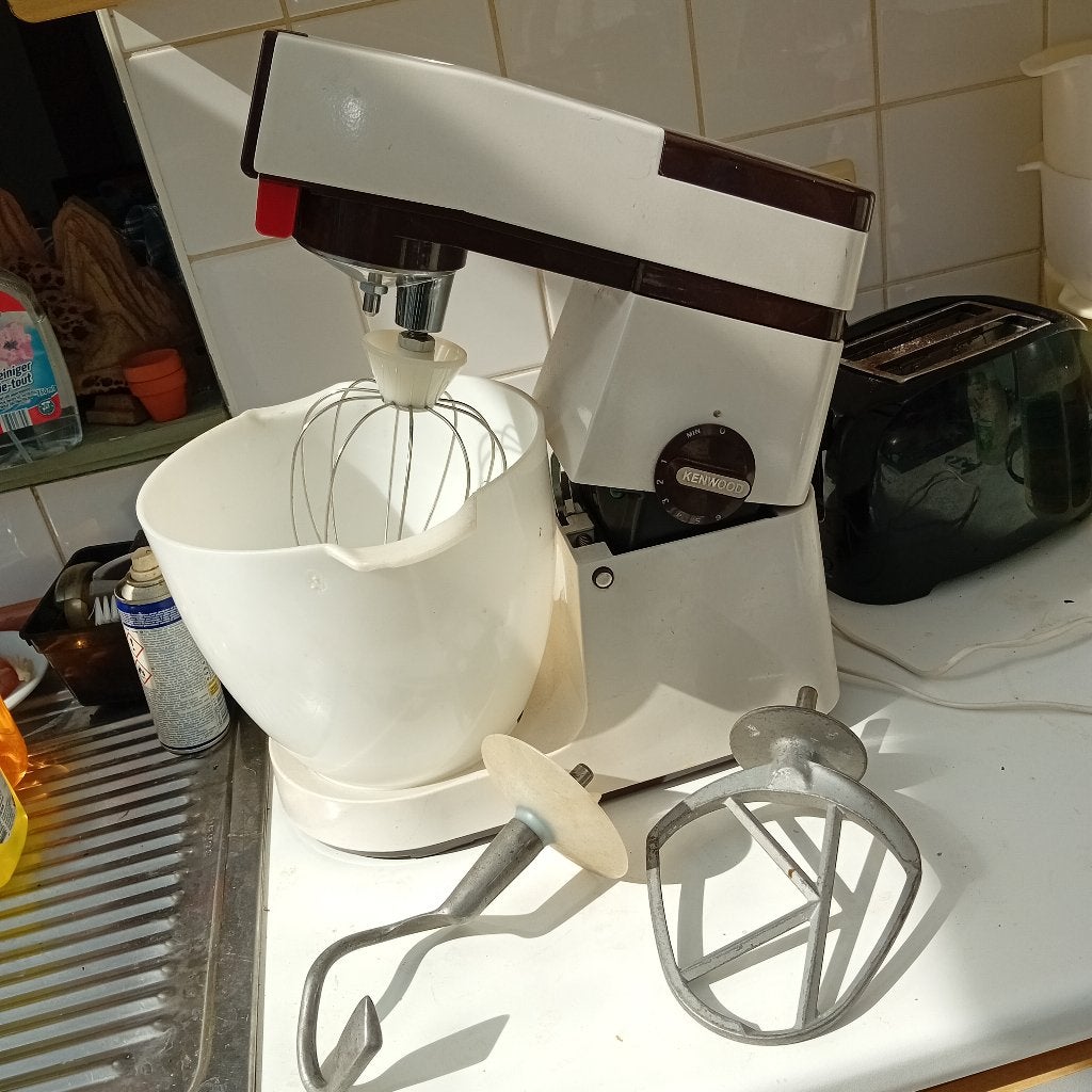 Robot pétrin kenwood major 450w, 4 litres ou plus, Enlèvement, Utilisé