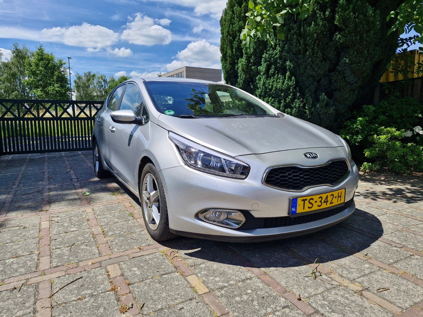 Kia Ceed CRDI 1.6 model 2013, Auto's, Kia, Euro 5, Stof, 4 cilinders, 1600 cc