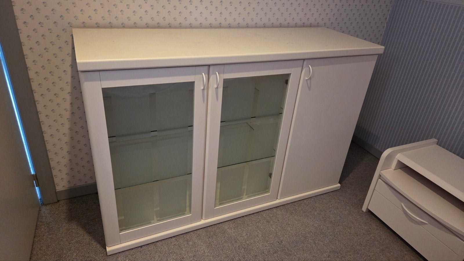 Commode blanche, 25 à 50 cm, 150 à 200 cm, Enlèvement, Utilisé